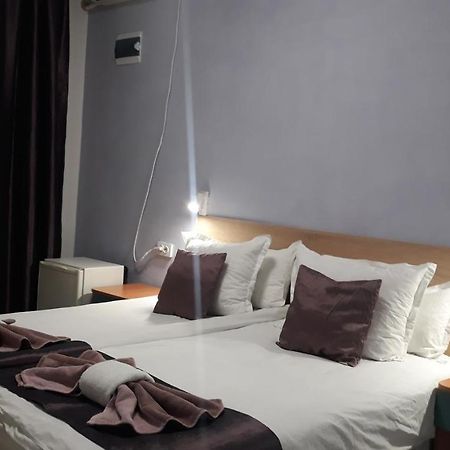 Iglika Hotel Yambol ภายนอก รูปภาพ
