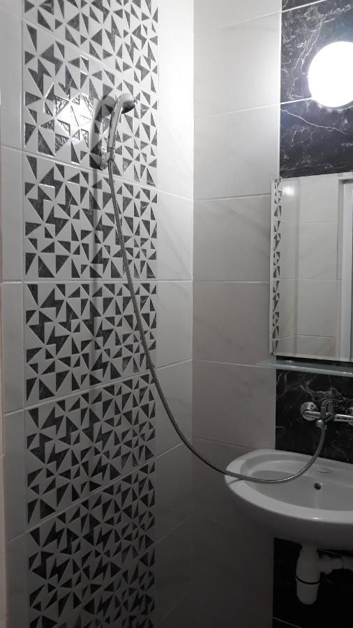 Iglika Hotel Yambol ภายนอก รูปภาพ