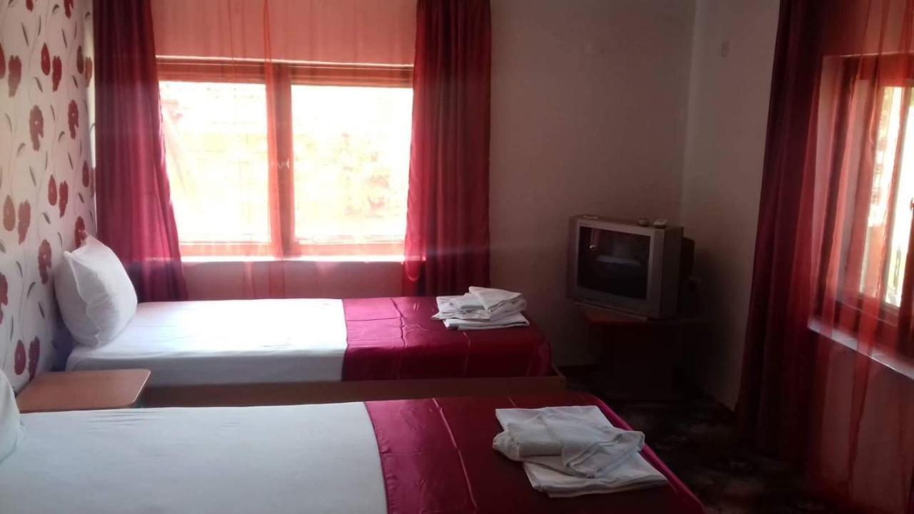 Iglika Hotel Yambol ภายนอก รูปภาพ